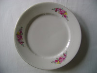 Jugoporcelan Titov Veles - tanjur sa cvjetnim uzorkom