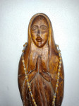 Majka Božja,  zidni drveni reljef iz 1990-tih