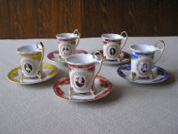 Male kolekcionarske šalice na 3 nožice *U 5 BOJA*