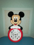 Mickey Mouse zidni sat, Walt Disney