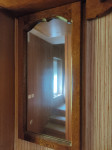 Ogledalo u drvenom okviru