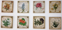 Osam vintažnih zidnih pločica s cvjetnim reljefom