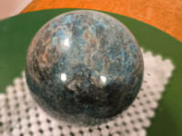 PLAVI APATIT – KOLEKCIONARSKA POLIRANA SFERA