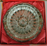 posuda za orašaste plodove