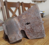 Prastara močna sjekira