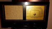 PRODAJEM STARI RADIO  MENDE