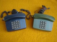 Retro telefoni - 2 komada