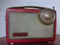 RETRO TRANZISTORSKI RADIO - AKKORD , Model: Jonny K61