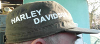 Šiltača Harly Davidson sa metalnom značkom Huayage Dishy