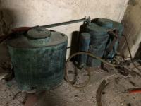 Stara bakrena pumpa za vinograd