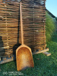 Stara drvena lopata (vijača)