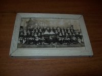 Stara fotografija u drvenom okviru - djevojačka katolička škola
