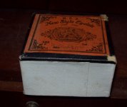 Stara kartonska kutija 5