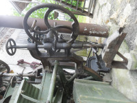 stara kovačka zidna bušilica sa 2 zamašnjaka-zamjene za starine