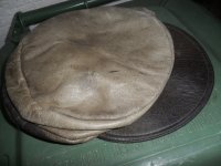 stara  vojna kožna kapa--lenjinovka-zamjene