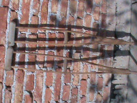 STARE DRVENE ŠTAKE - 2 KOMADA