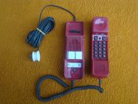 Stari crveni telefon - Četka