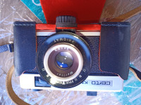 Stari fotoaparat Certo