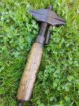 Stari francuski ključ sa drvenom drškom