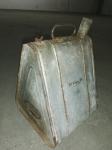 Stari kanister za gorivo sa oldtajmera