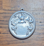 Stari medaljon bez ugraviranih inicijala