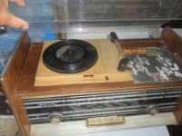 stari radio sa gramofonom Melodija RG 71 de luxe--zamjene za starine