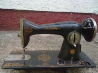 Stari šivaći stroj  " UNION "  (  Ruske proizvodnje )
