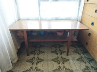Stari stolić - idealno za restauriranje