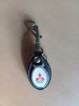 starinski kožni privjesak za kljuceve Mitsubishi motors