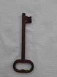 starinski metalni ključ 13,5 cm