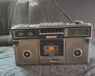 Starinski radio kazetofon JVC