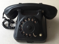 Starinski Telefon Iskra