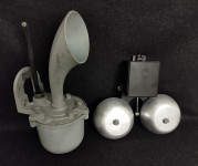 Staro školsko zvono i sirena