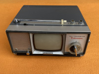 Universum FK100 - Stari mali televizor