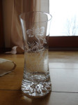 Vaza sa staklo brušenim motivom makova