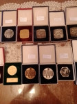 velika kolekcija steljačkih plaketa