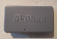 VINTAGE PLASTIČNA KUTIJICA "PELIKAN" GUNTHER WAGNER-GERMANY