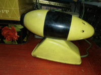 Vintage projektor iz 1970-tih g.