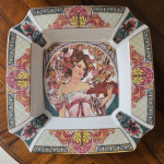 Vintage Royal porculanska pepeljara – Art Nouveau / Mucha stil, 20 cm