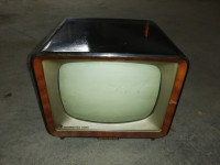 Vintage televizor RIZ, Zagreb