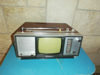 Vintage Tv-radio Receiver Universum FK100, iz 1968.g.