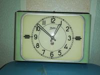 Vintage zidni sat sa njihalo Mom