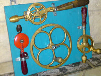 ZIDNA DEKORACIJA - RUČNE BUILICE + KOTAČ