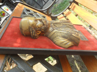 zidni reljef  P.P.Njegoš - zamjene za starine