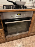 Prodaje se pećnica electrolux