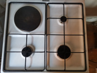 Štednjak bijeli tri plin jedna struja