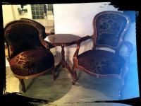 Antikne viktorijanske fotelje za Nju i Njega