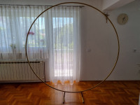 Okrugli stalak za dekoracije