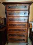 starinska komoda sa 7 ladica