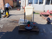 Hranilice za svinje  automatske  prodajem  ili mjenjam